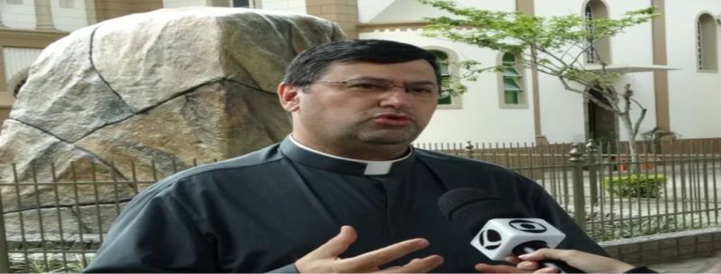 Padre autorizou imagens assim que recebeu contato de promotora de eventos contratada pelo clube